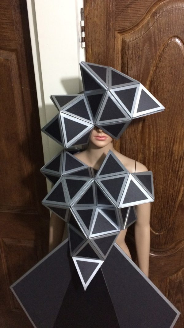 Rose: Dokhtare Divoone costume making, image 7