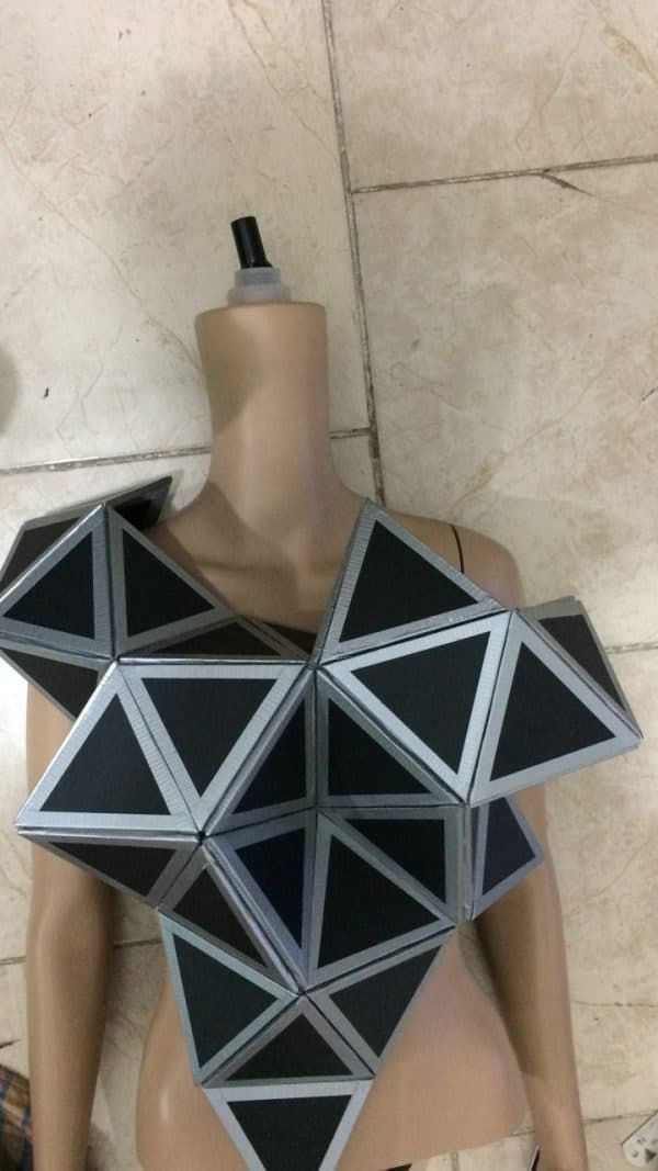 Rose: Dokhtare Divoone costume making, image 6